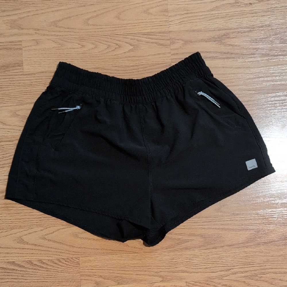 Vuori Women's Black Athletic Shorts with Zipper Pockets